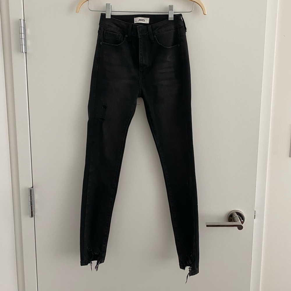 JDB High Rise Skinny Jeans in Black. Size 24.